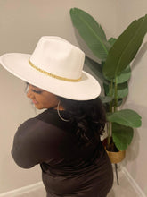 Load image into Gallery viewer, Gold Chain Fedora Hat- White
